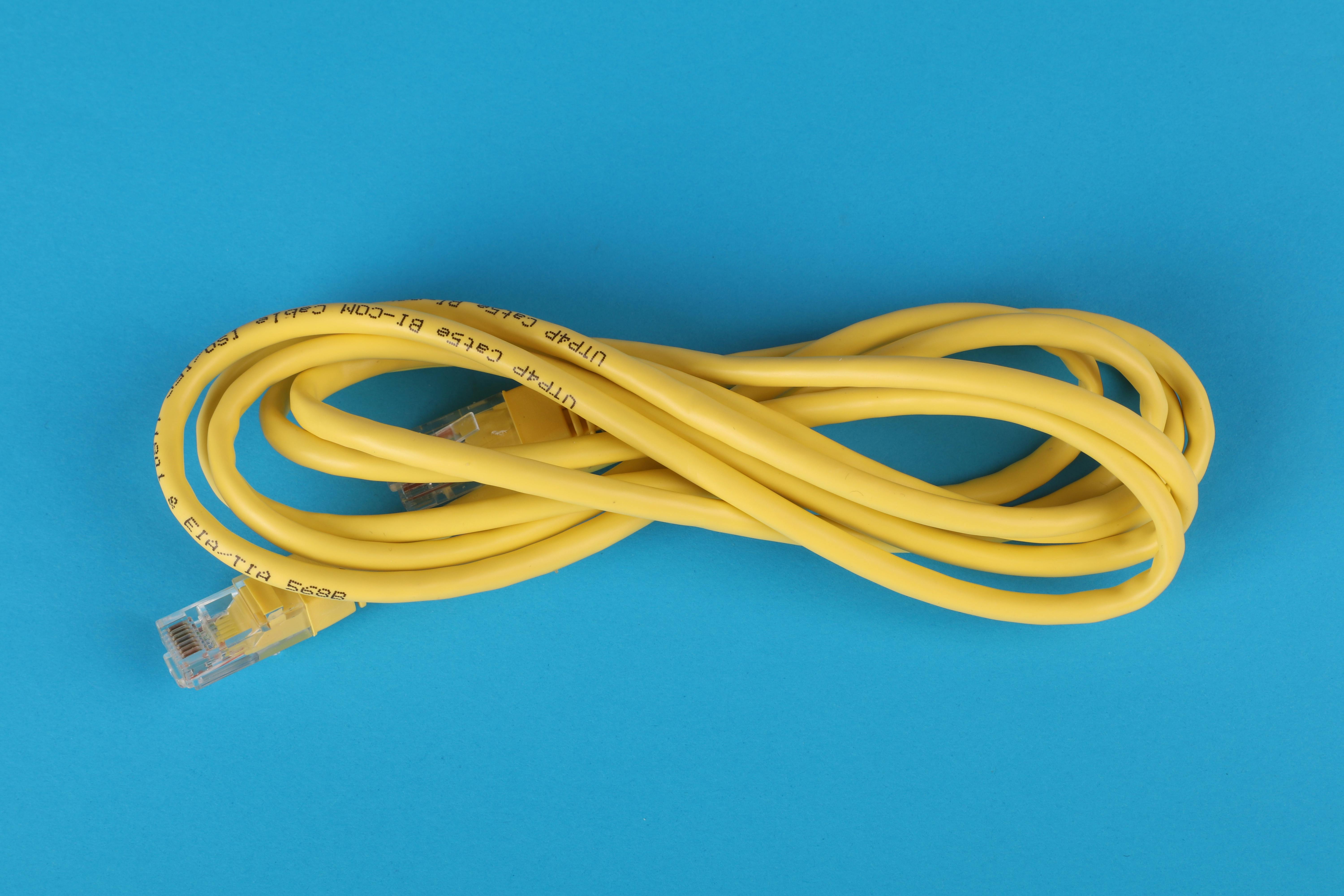 yellow-single-mode-fiber-cable.jpg